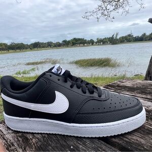 Nike Men’s Size 10.